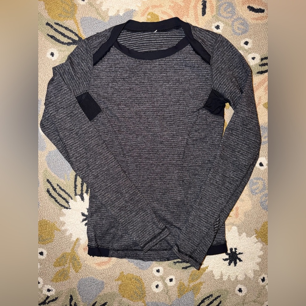 lululemon athletica Gray Long Sleeve Top